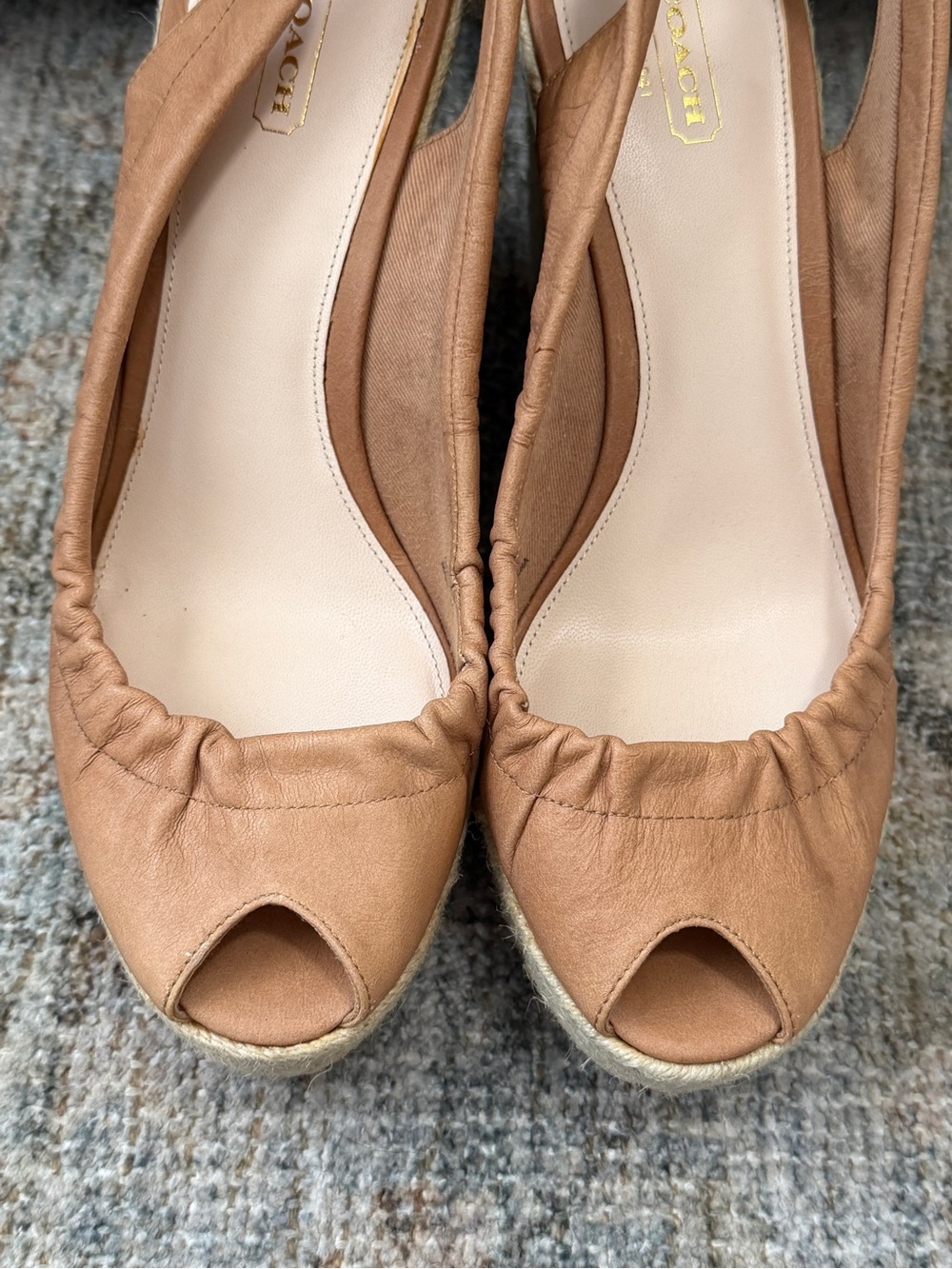 Coach - Picture 4 of 7